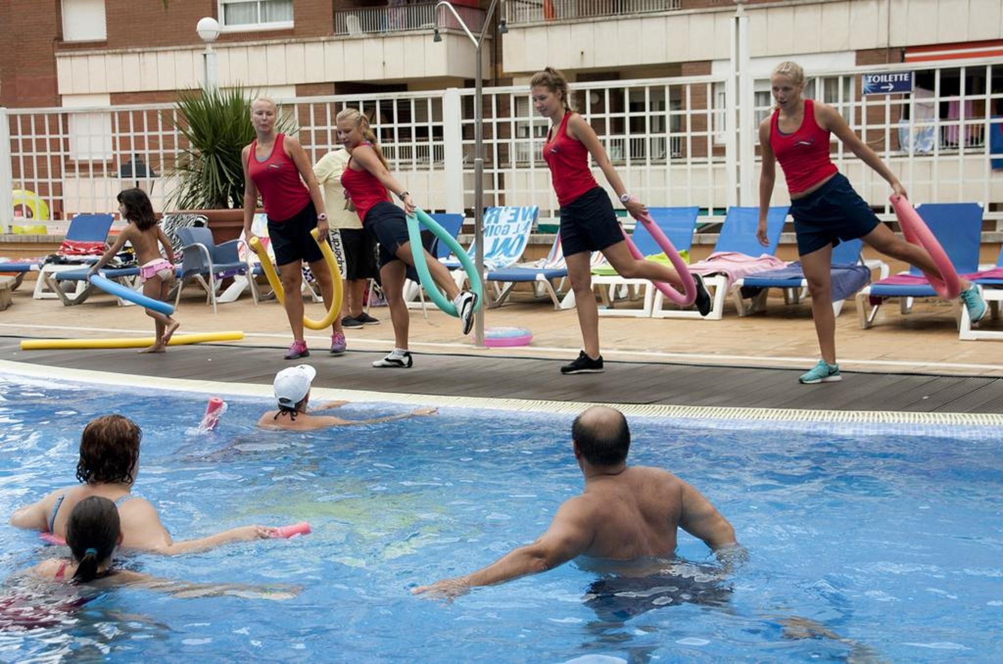 Hotel Bon Repos Calella Bagian luar foto