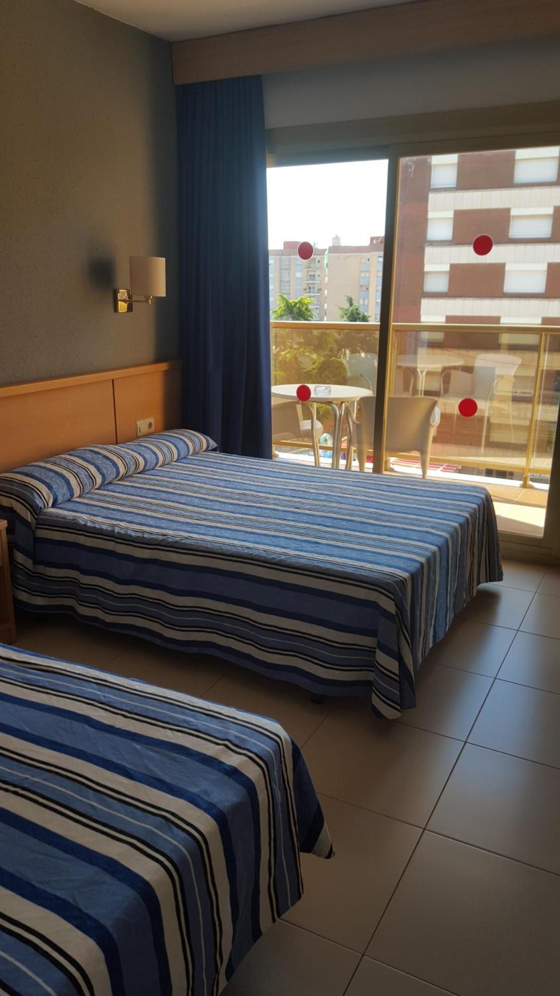 Hotel Bon Repos Calella Ruang foto
