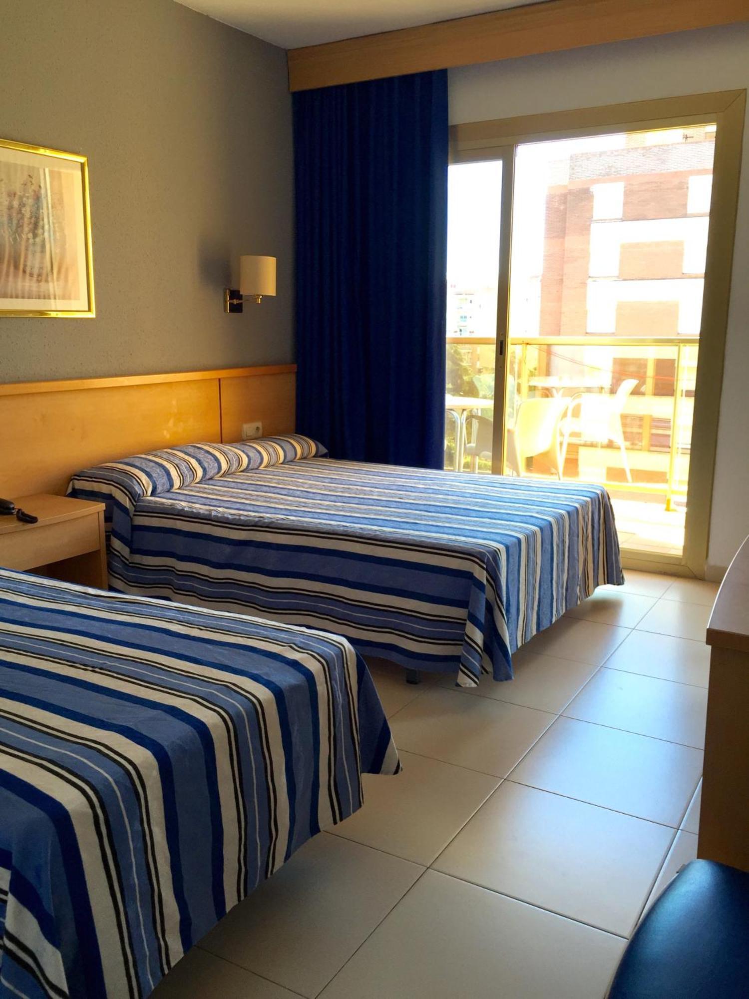Hotel Bon Repos Calella Ruang foto